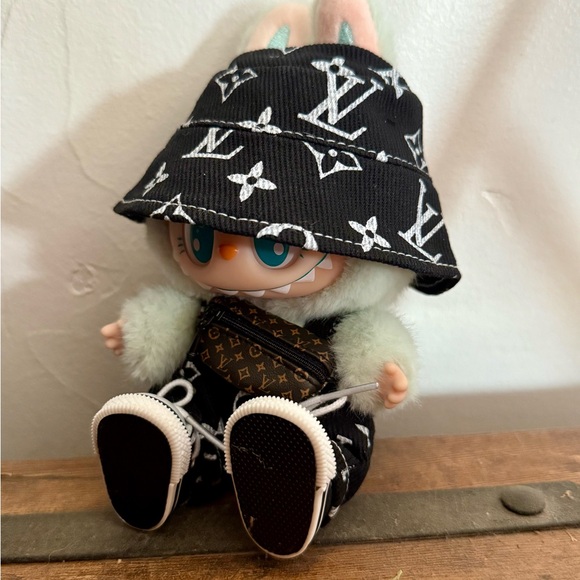 QuQu Have a Seat Labubu in Louis Vuitton - Picture 2 of 3